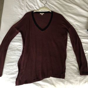 Aritzia Wilfred v neck sweater